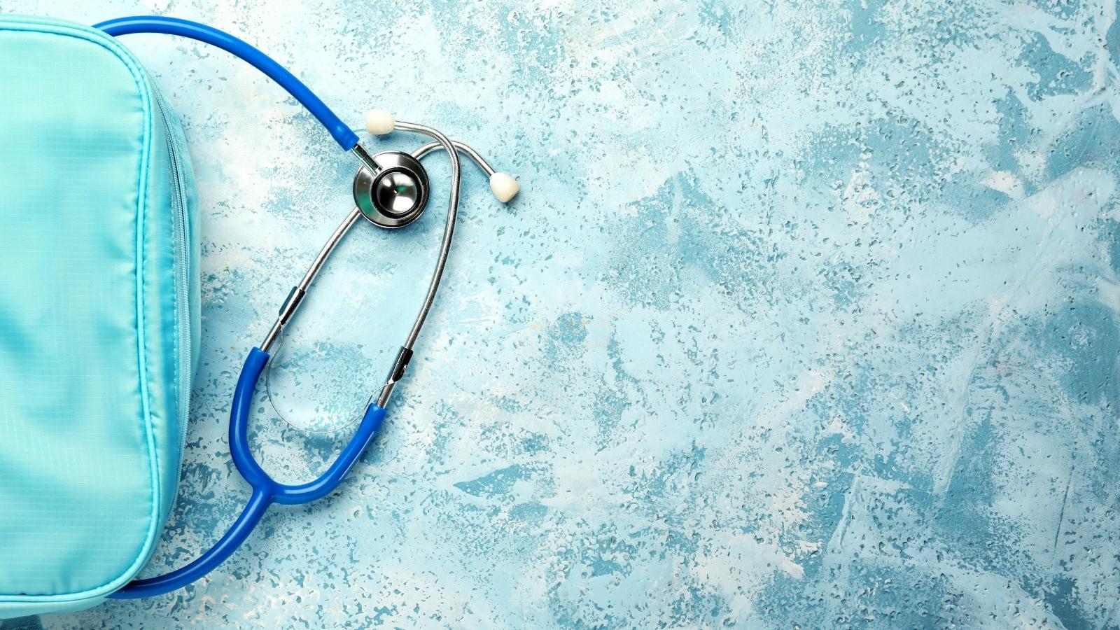 Ultimate Nurse Bag Essentials List